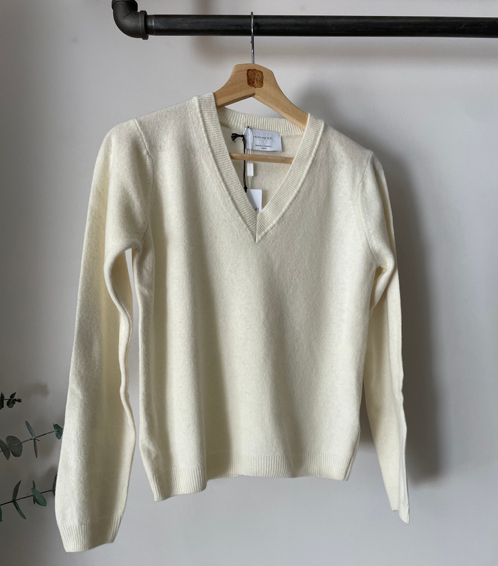 Merino Cashmere V-Neck Jersey Sweater